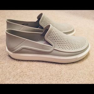 Grey Crocs Sneakers/Slip-Ons